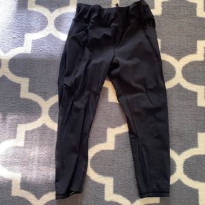Time to sweat crop 23” lululemon